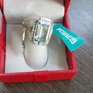 Aquamarine Ring with diamonds